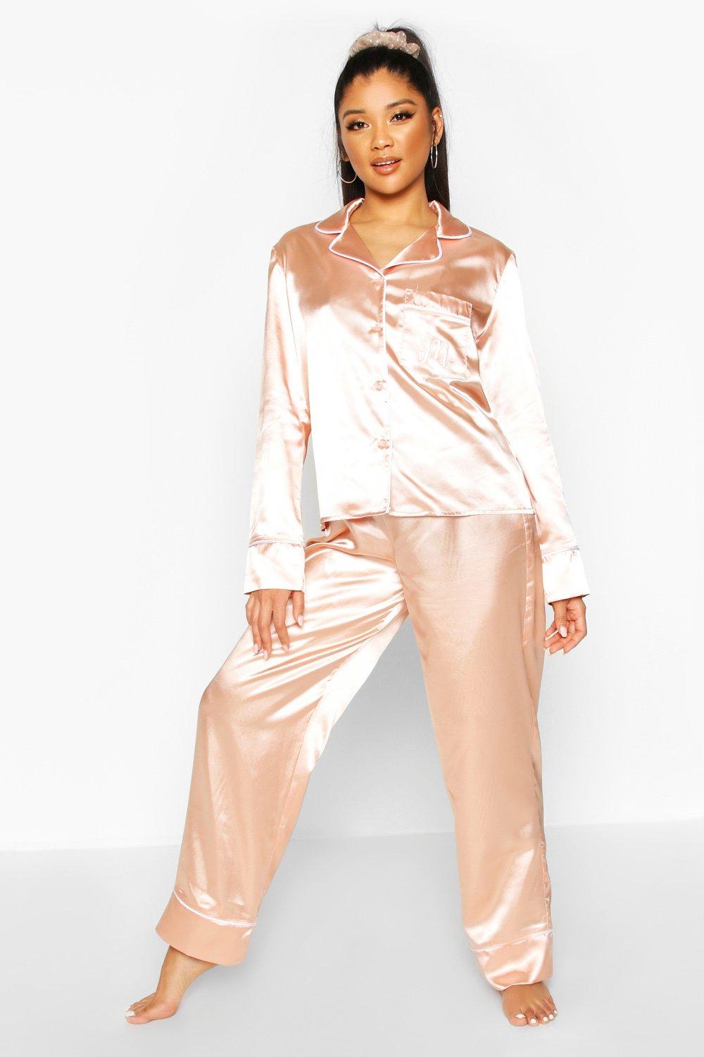 Initial pajama set sale